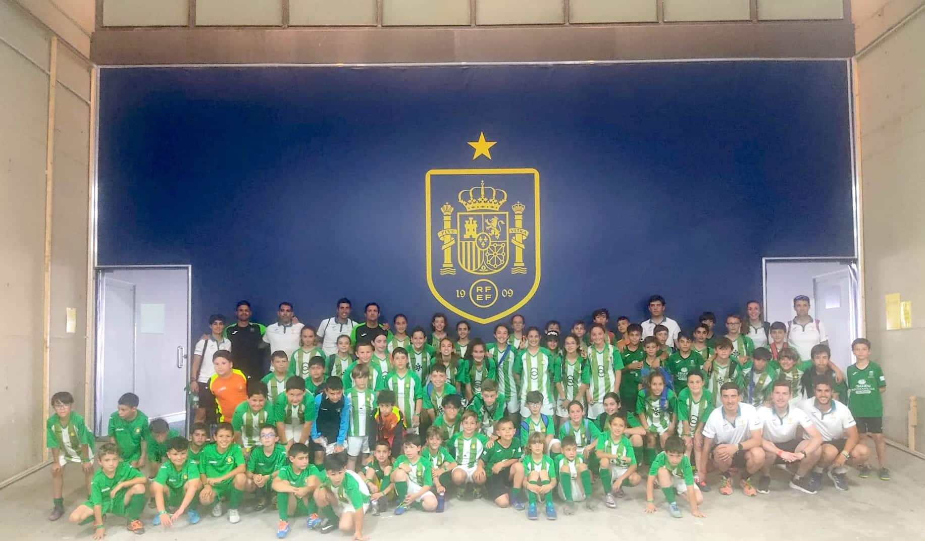 El Estadio de la Cartuja acoge a nuestros/as jóvenes futbolistas en el XIX Trofeo de futbol 7 con motivo del “Día de la Provincia”.