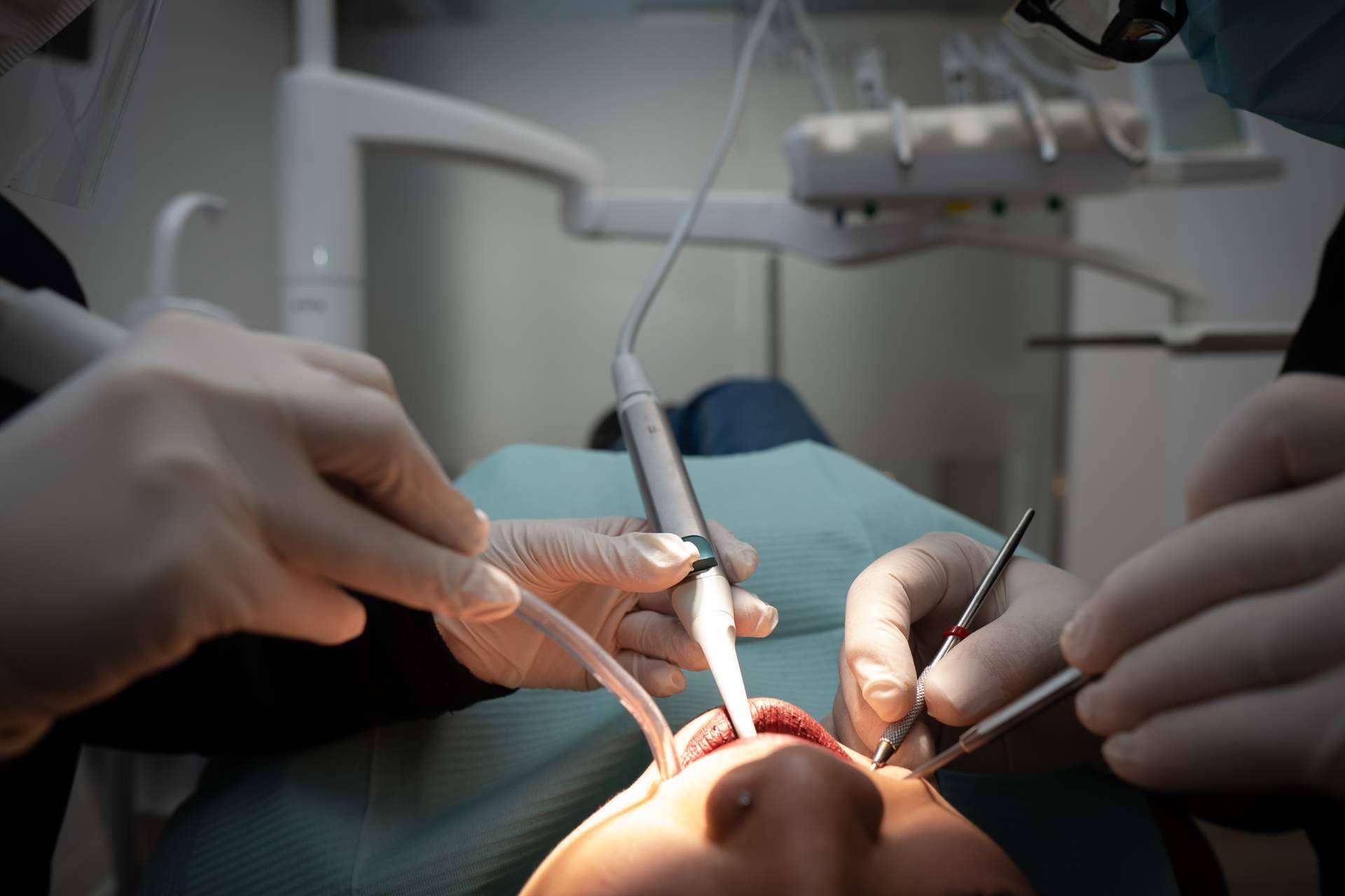 Las consecuencias de sufrir una enfermedad periodontal, por Clínica Calvo de Mora