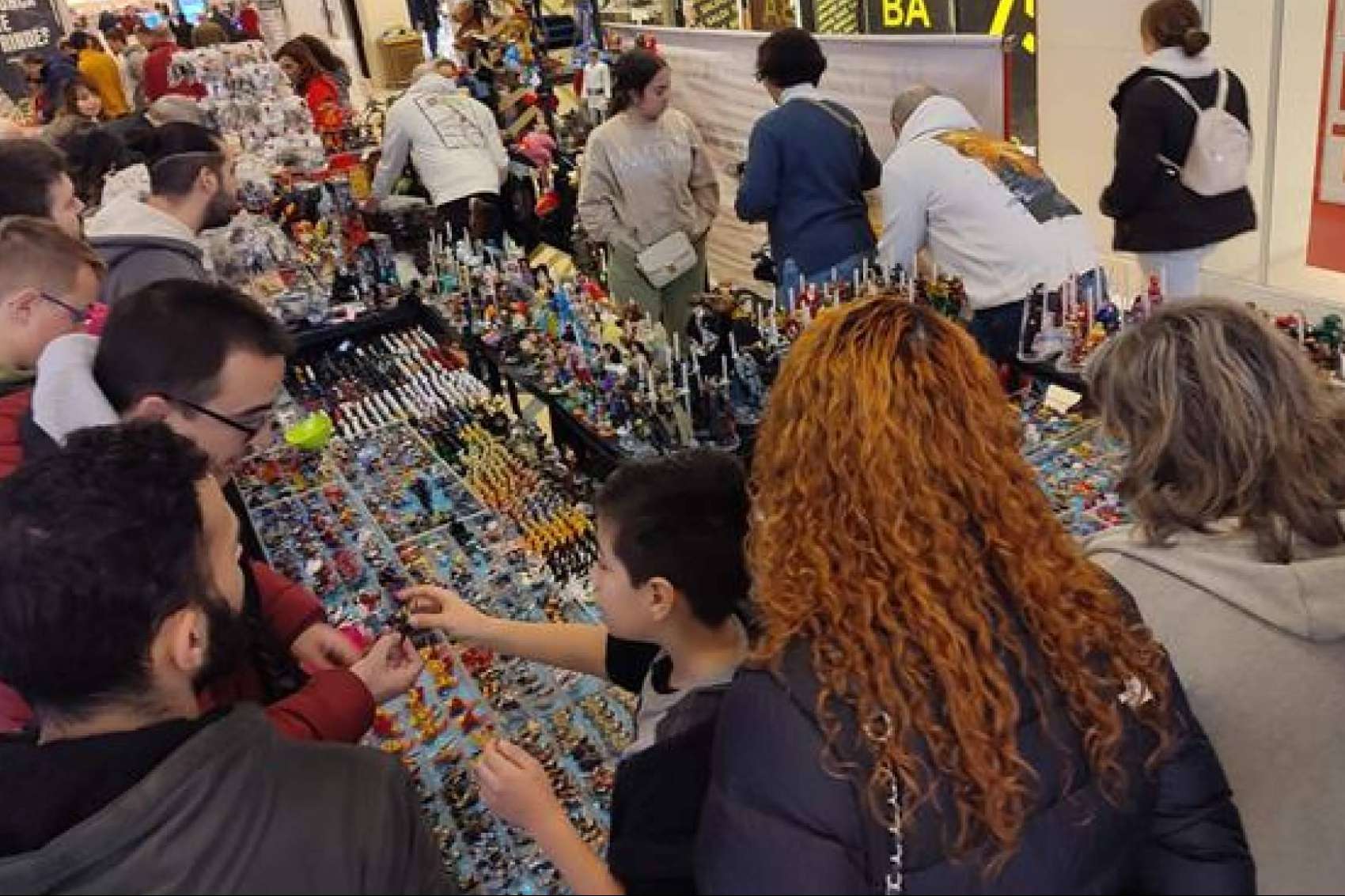 El Mercado del juguete de Madrid desembarca en Fuenlabrada; juguetes, coleccionismo y diversión para toda la familia