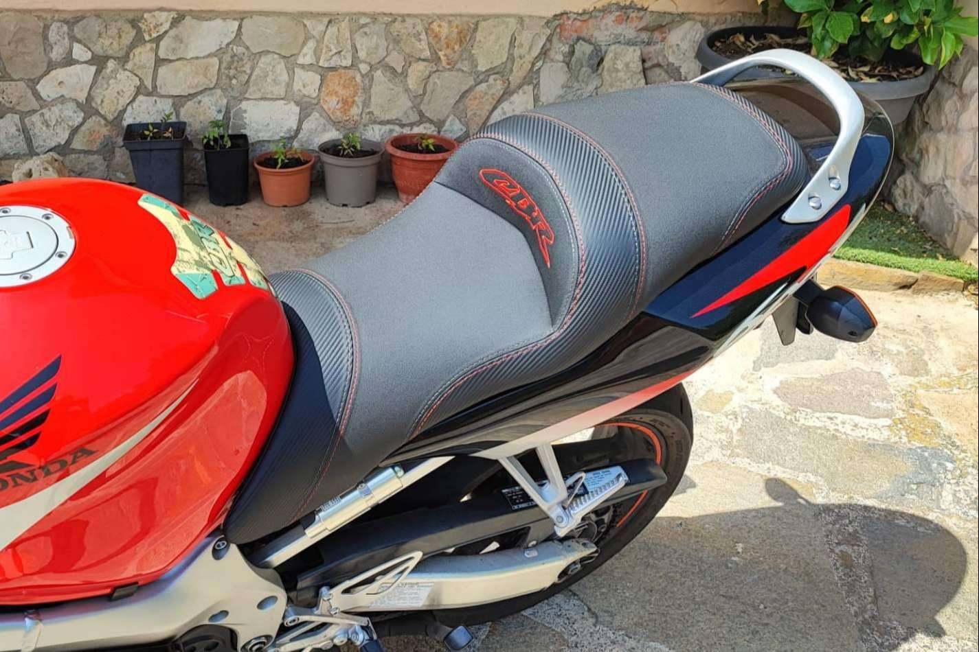 Transformación del asiento de moto, de la mano de JM Fundas