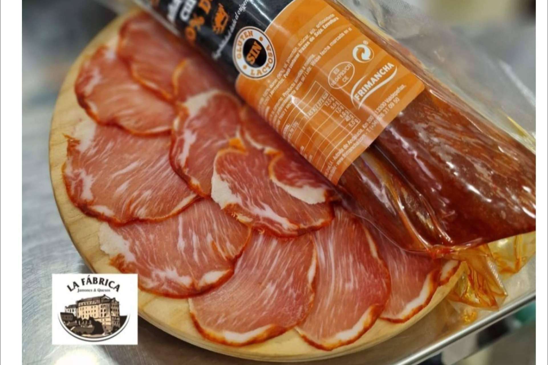 La Fábrica Jamones & Quesos ofrece la caña de lomo Duroc, una delicia para el paladar
