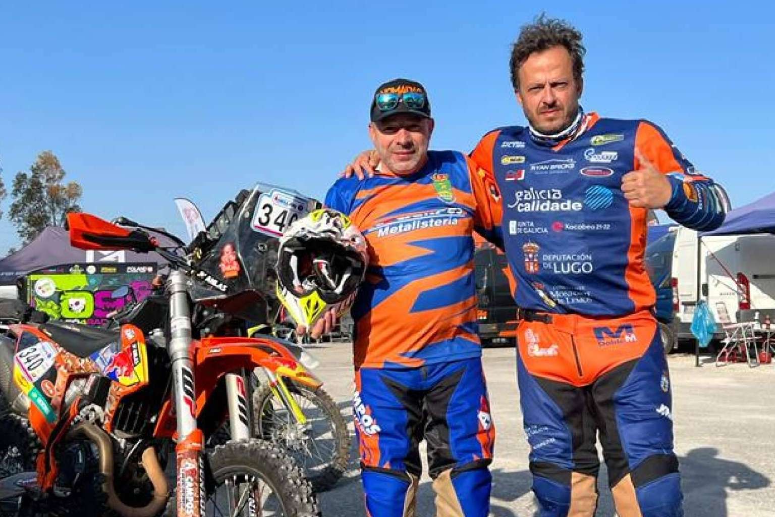 ADHESIVOSEMBARRADOS dispone de camiseta motocross