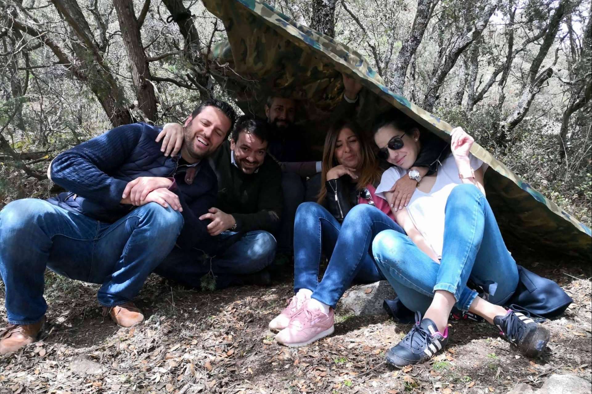 Vivir momentos de aventura y supervivencia con amigos, familiares o compañeros de trabajo con No Name Sport