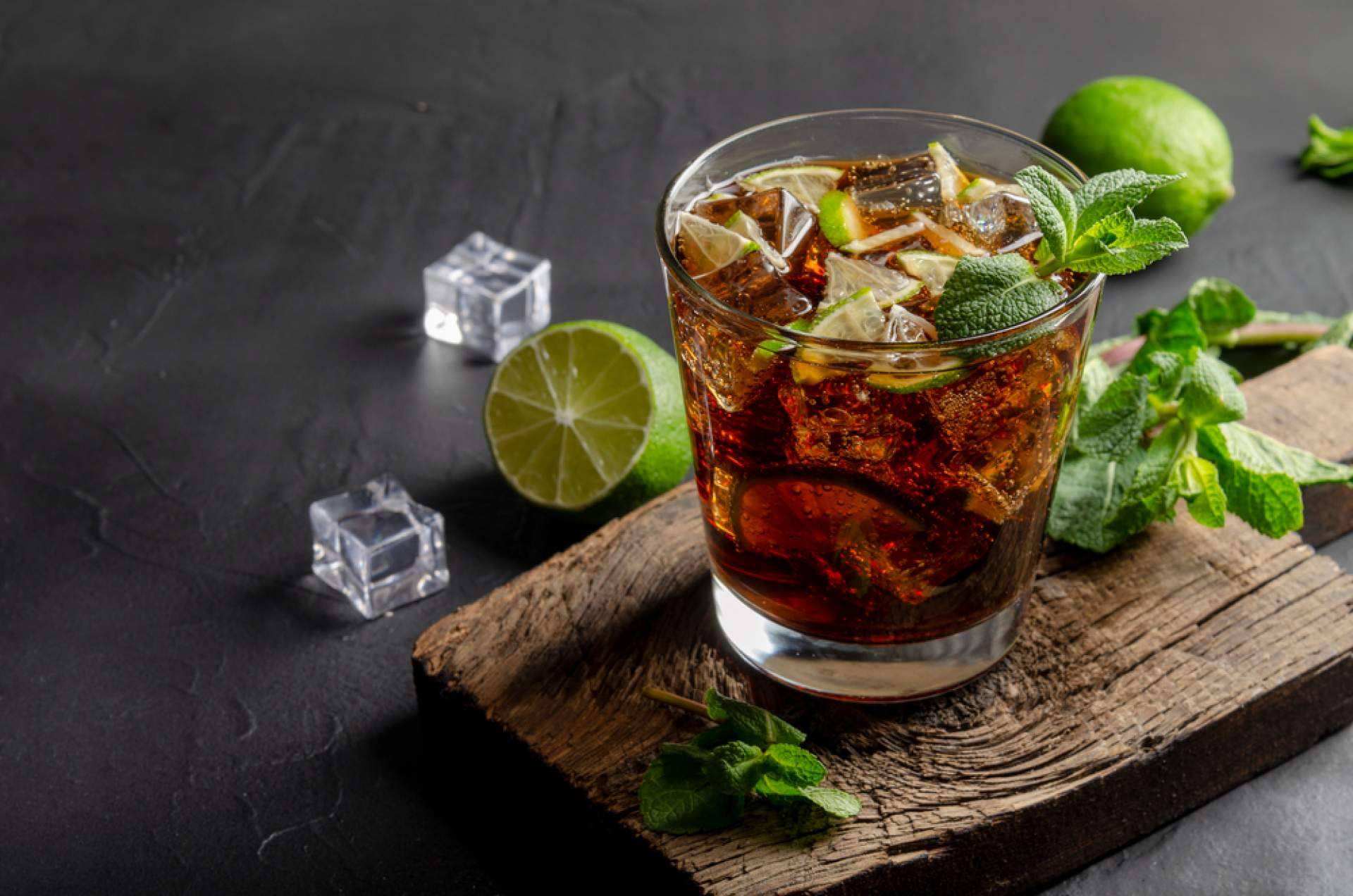 Comprar el Elixir de Cuba de Ron Legendario en Legendario Shop