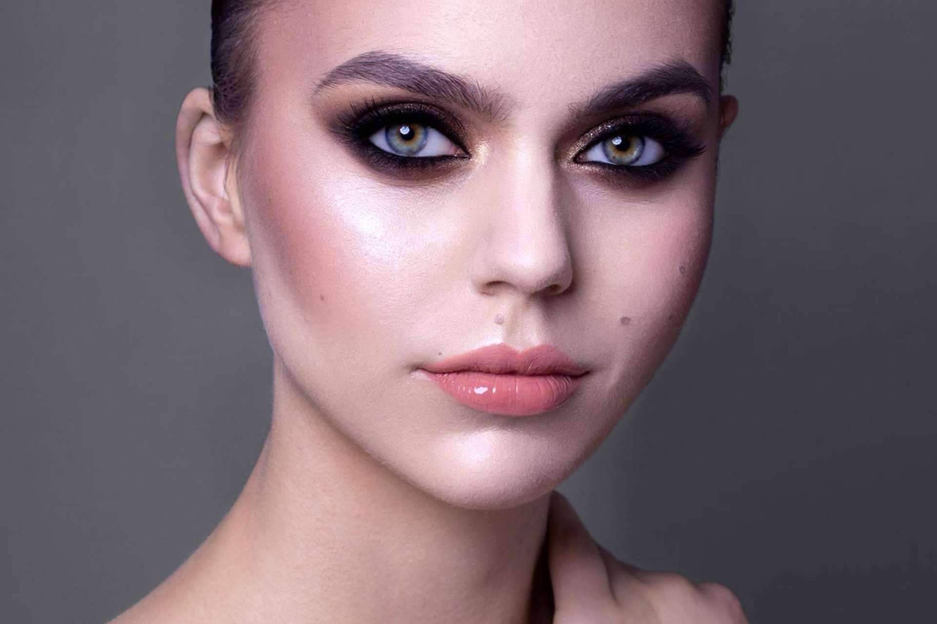 Aprender y perfeccionar la técnica de maquillaje de la mano de Javier Romero