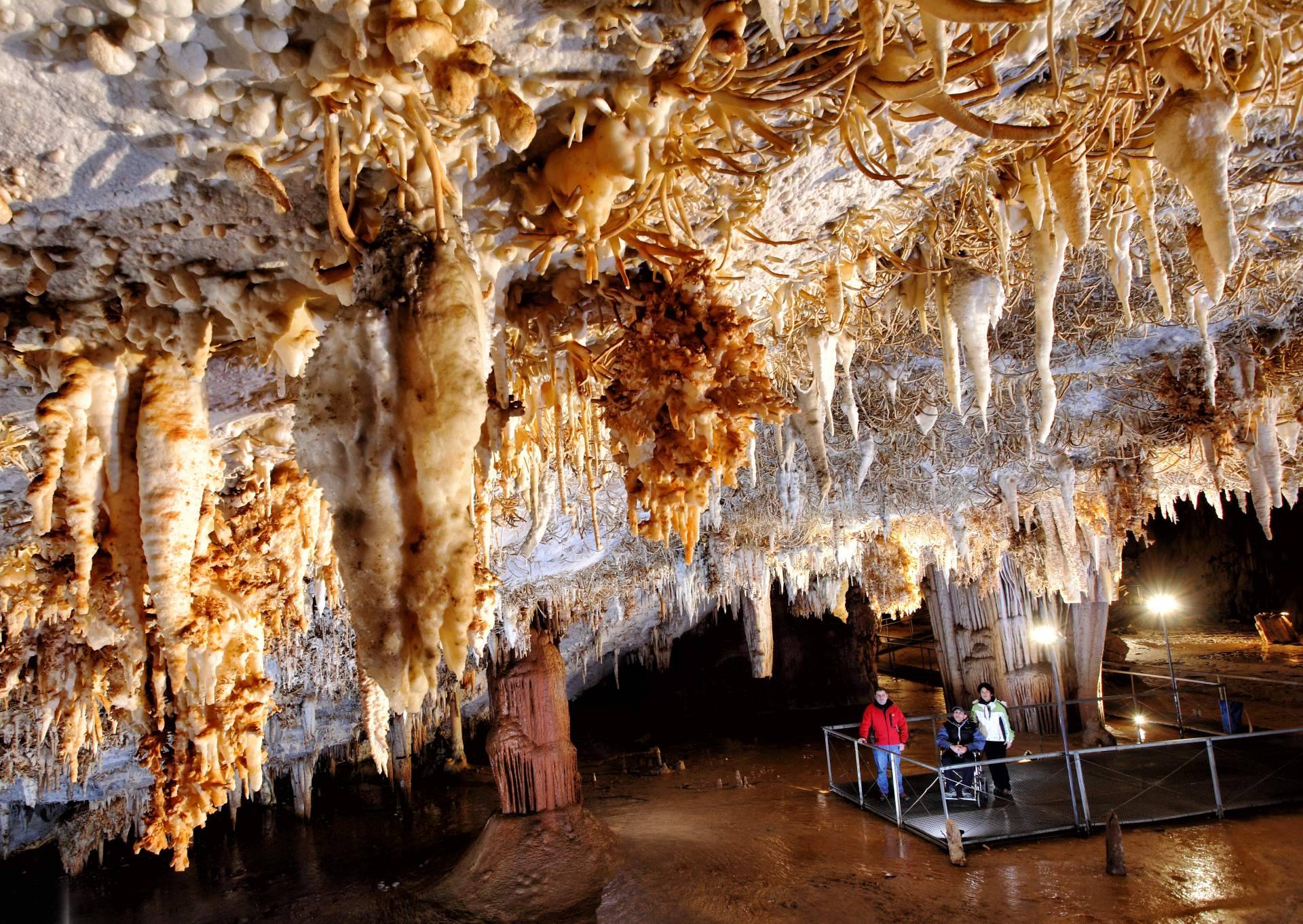 España se une a la celebración del Día Internacional de las Cuevas y del Mundo Subterráneo