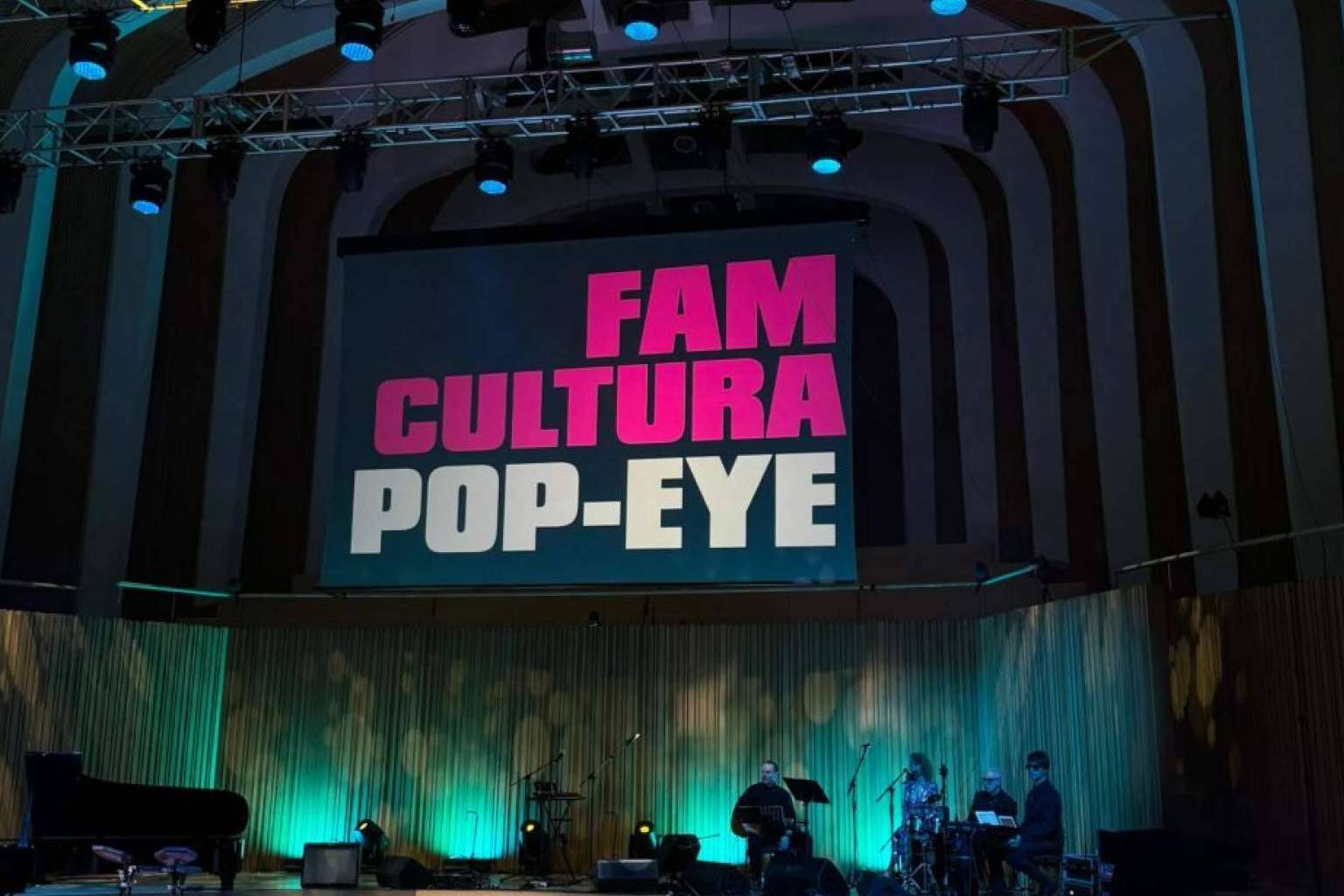 Celebrada las 17ª edición de los premios FAM Cultura Pop Eye que el pasado sábado visitó de gala a Valencia
