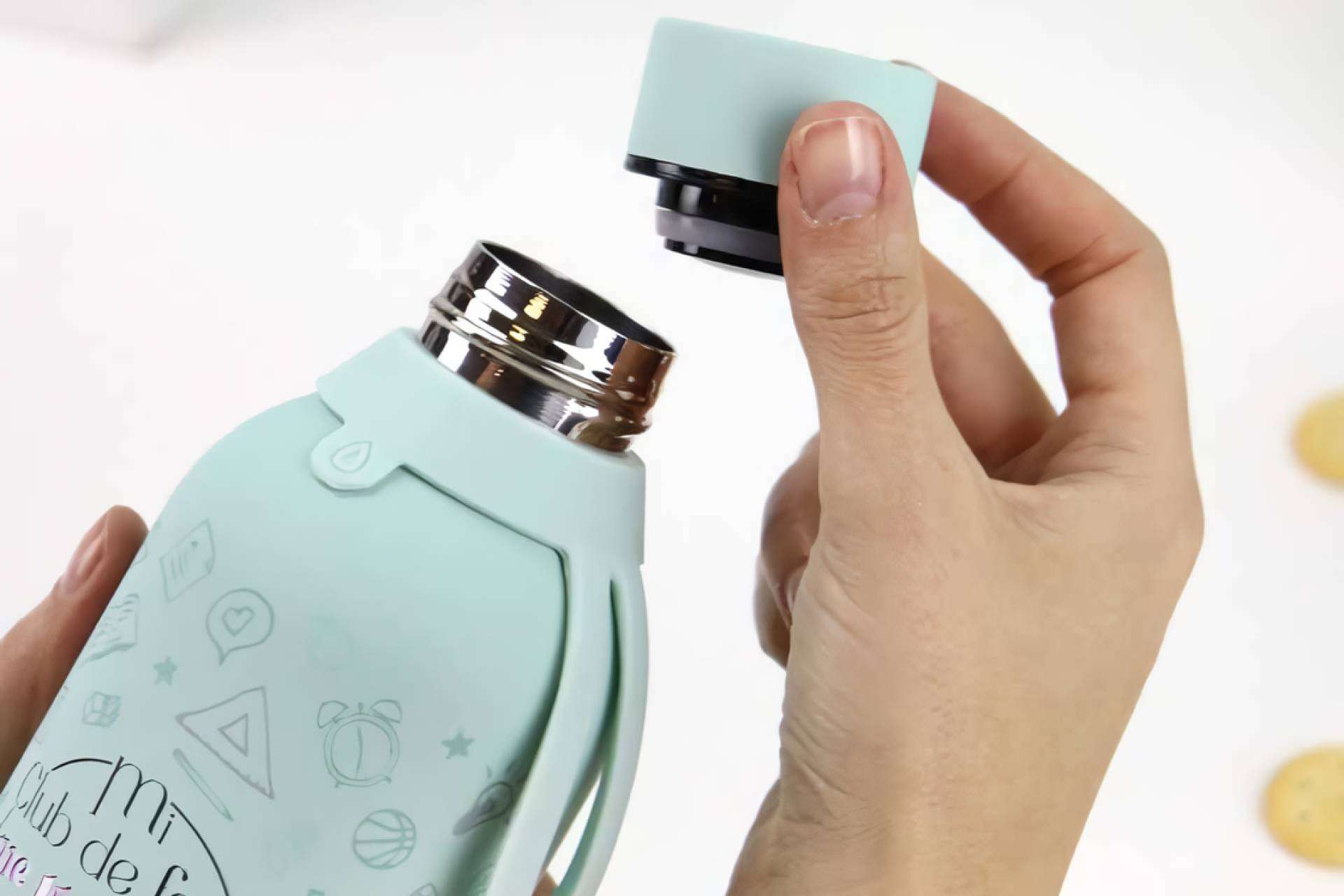 Botella térmica de acero inoxidable, una buena opción para mantener las bebidas en la temperatura ideal