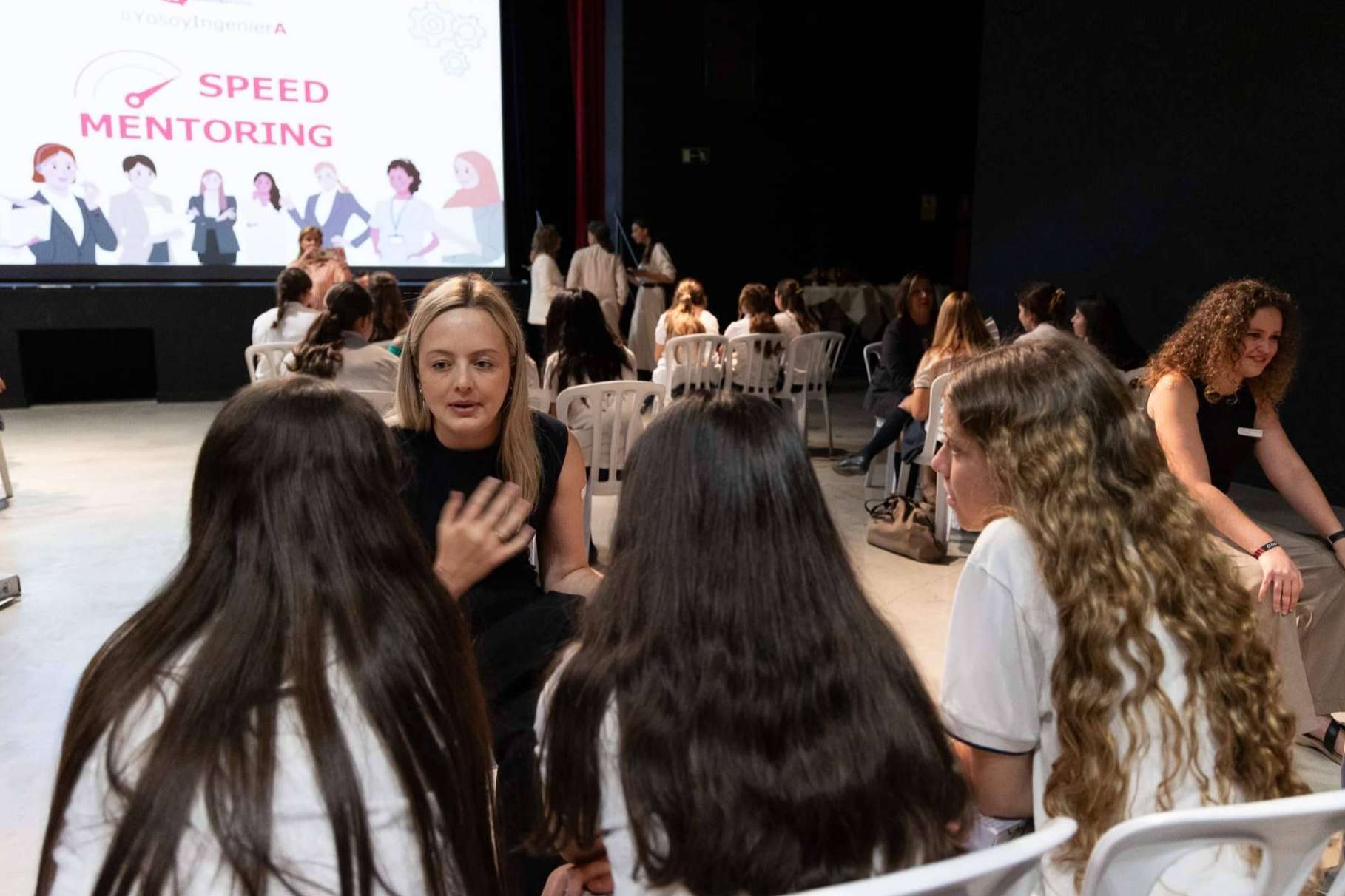 Sólo el 20% los 750.000 profesionales de la ingeniería que hay en el país son mujeres