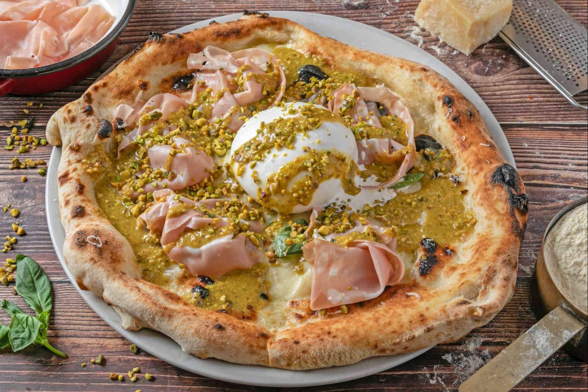 La pizza napolitana más auténtica de Barcelona amasada por Spaccanapoli