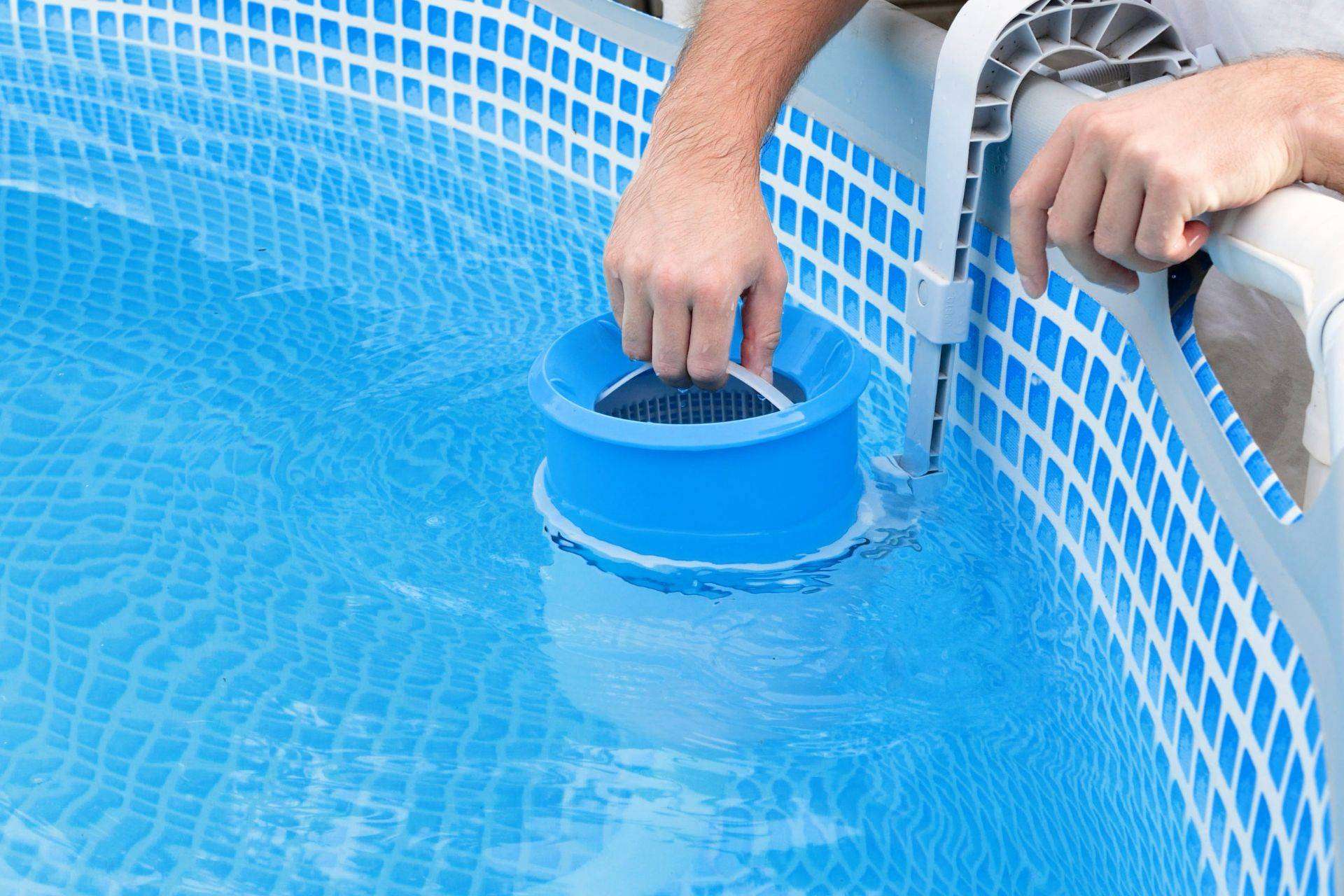 Cómo mantener el agua de la piscina limpia sin vaciarla