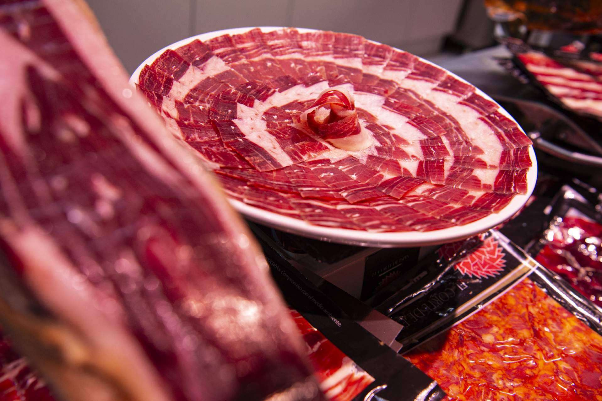 ¿Por qué los loncheados de jamón son tan populares en España?