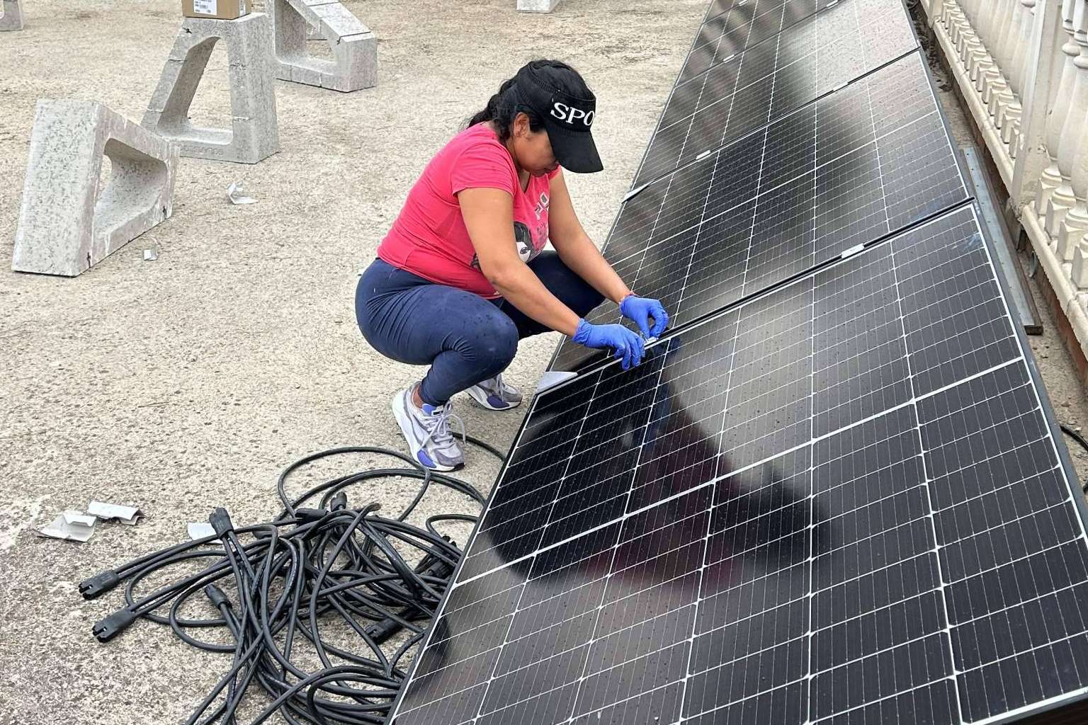 Cireval Electrónica ofrece soluciones personalizadas para implementar el uso de energía solar
