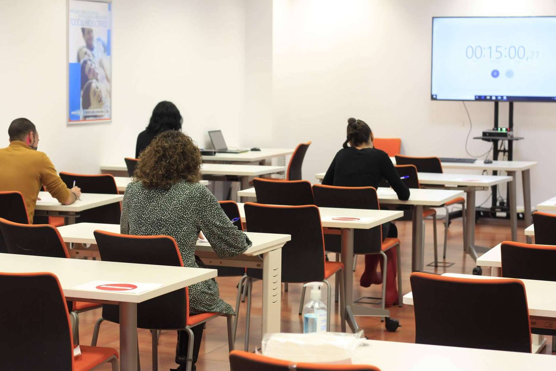 MasterD organiza un simulacro de examen para opositores a auxiliares administrativos y administrativos del estado