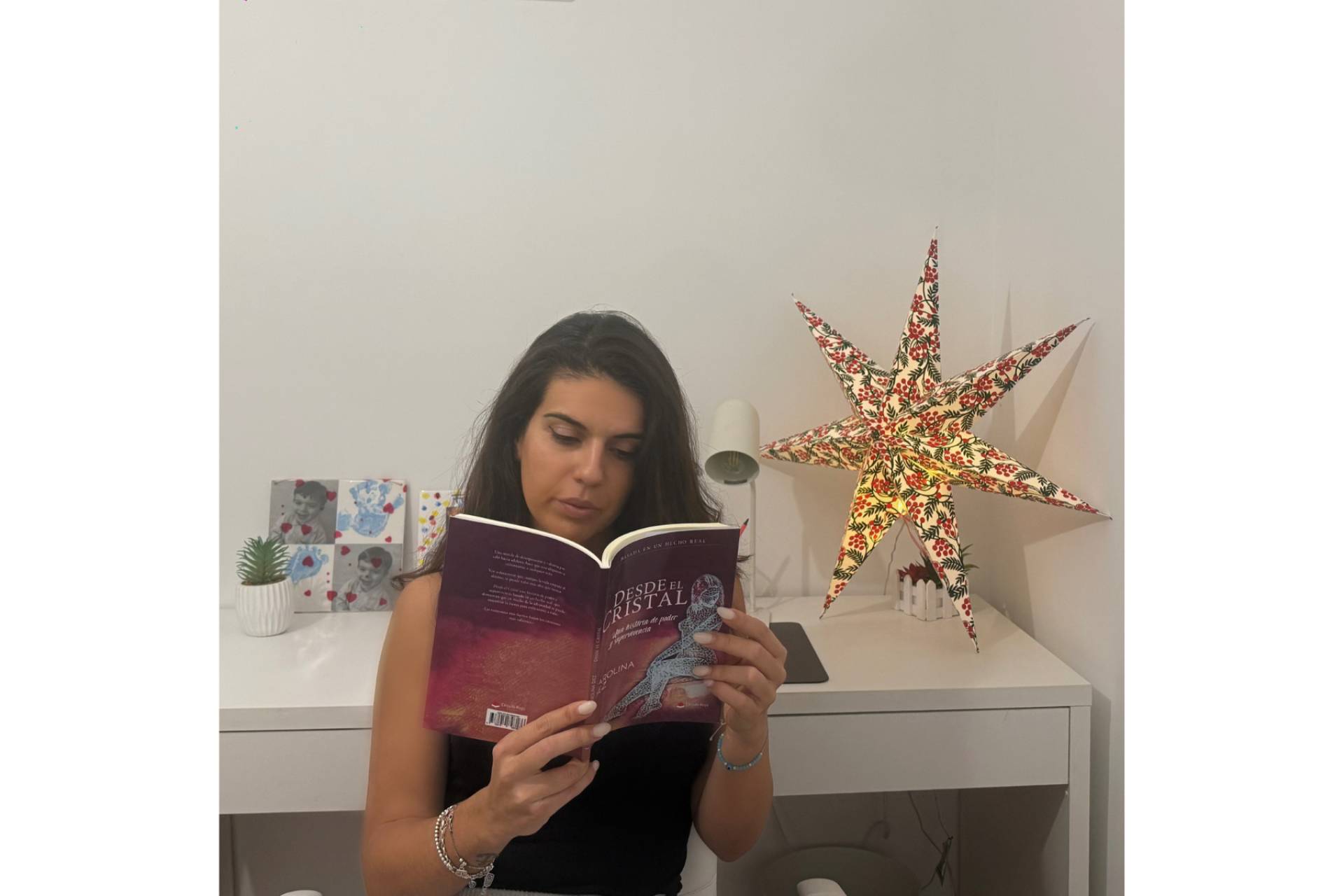 Carolina Díez publica ‘Desde el cristal’, una historia de resiliencia y superación.