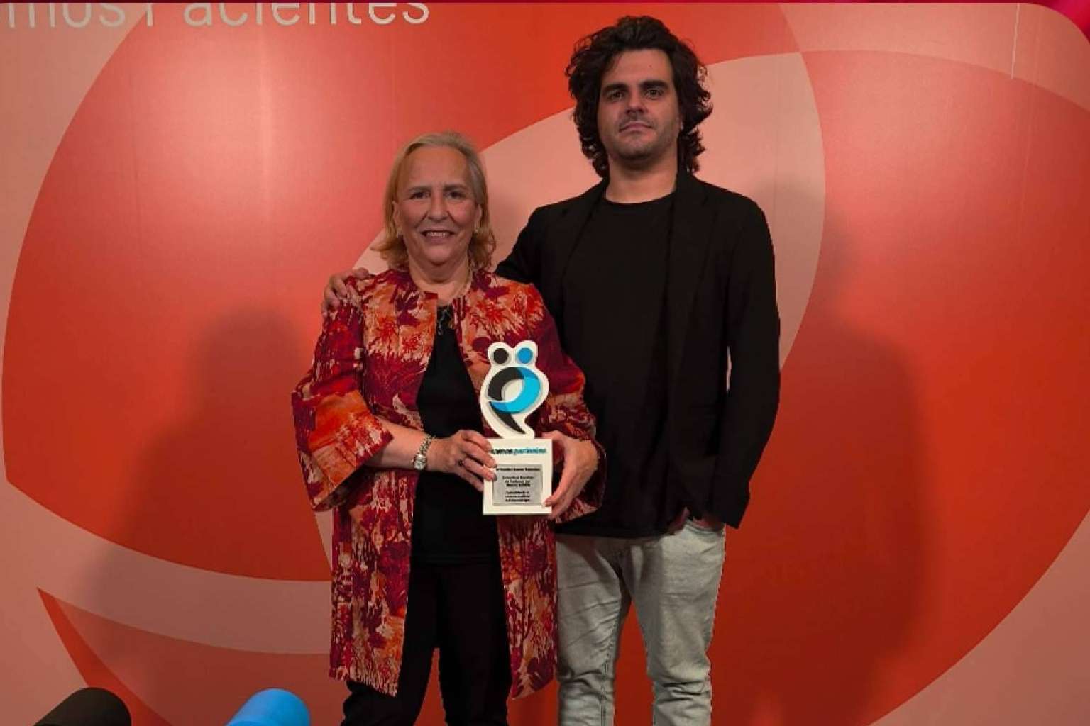 La comunidad española de pacientes con mieloma múltiple recibe el premio de 'Somos Pacientes' (Farmaindustria)