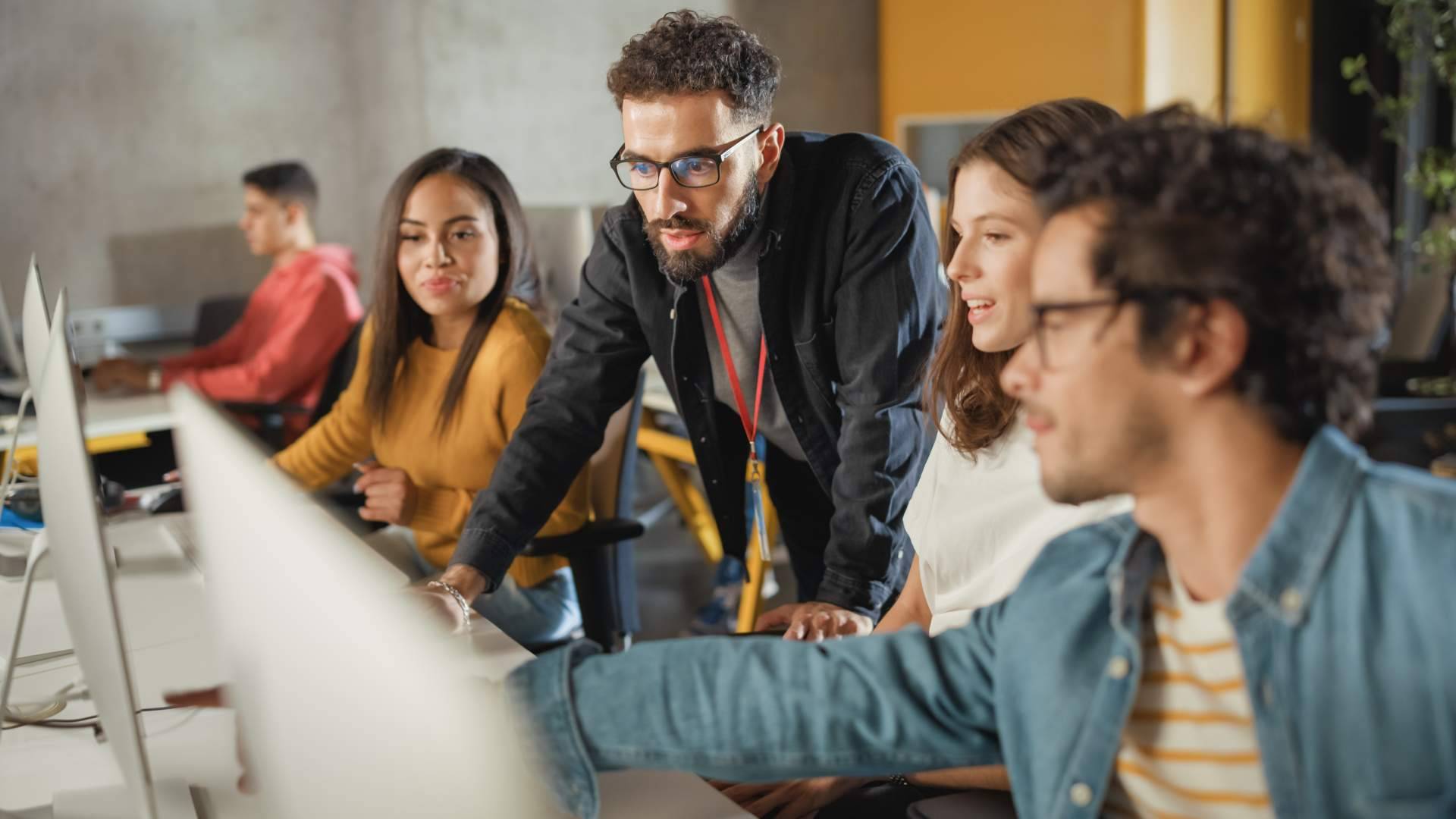 Aprobatus; La Mejor Academia Online de España para Superar las Metas Educativas