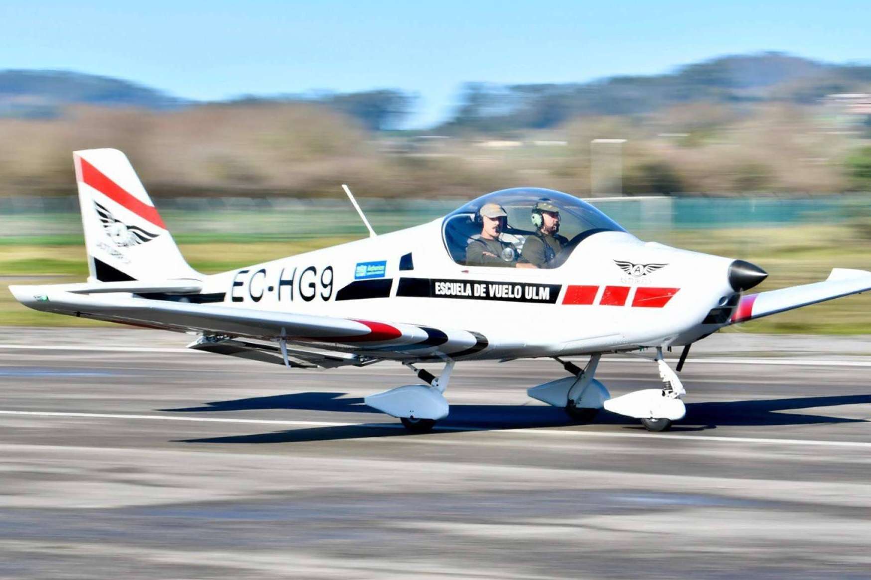 Asturfly ofrece vuelos en avioneta para descubrir la belleza de Asturias desde el aire