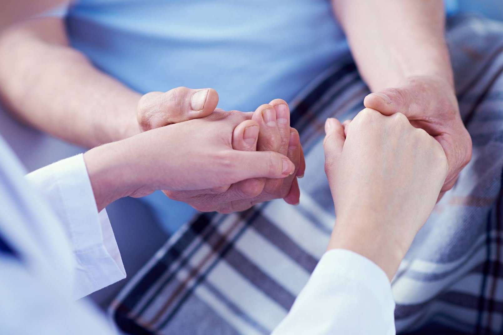 6 claves para saber cómo elegir un centro de día o residencia de ancianos
