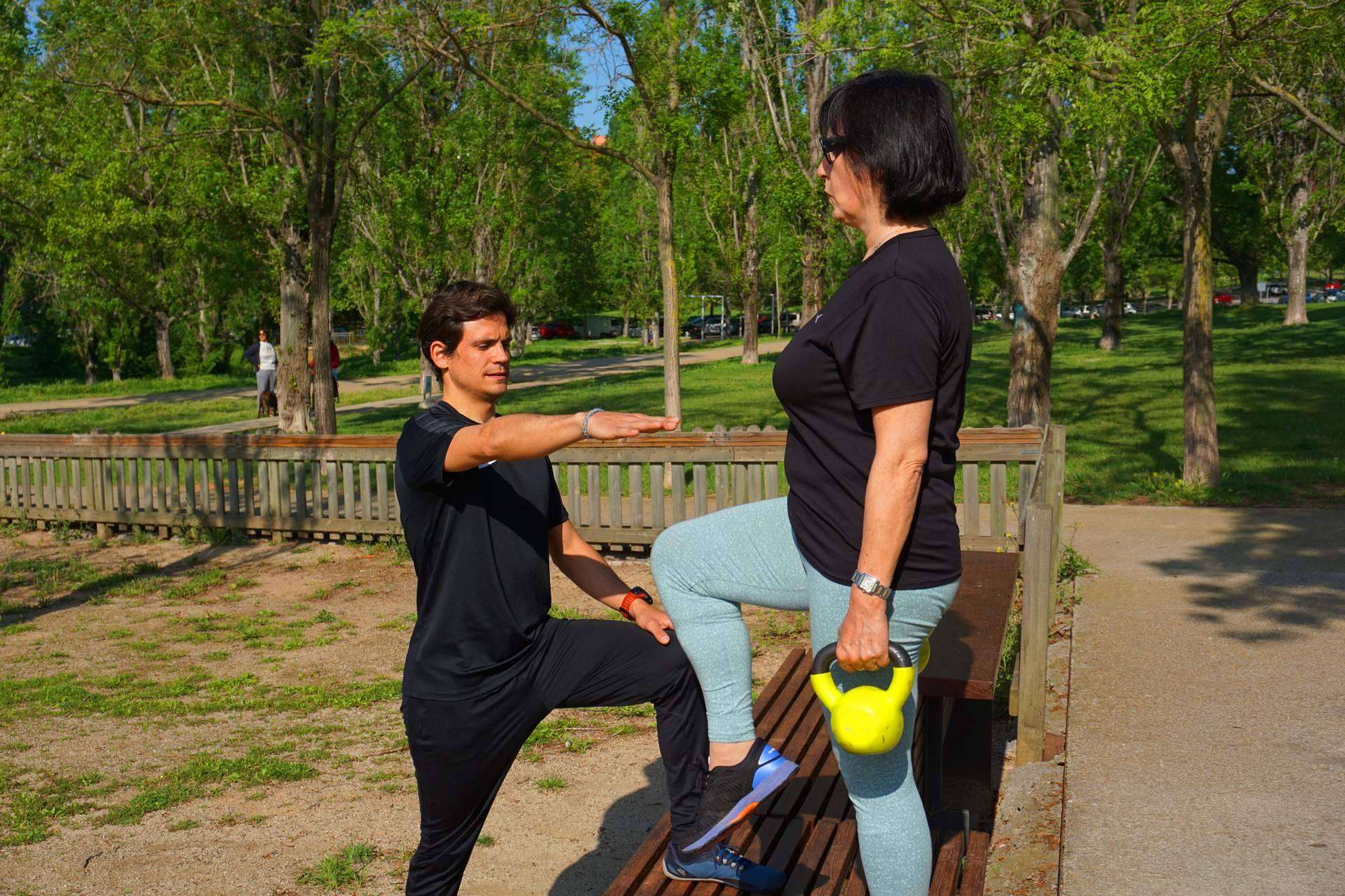 El entrenamiento de fuerza en grupo para mujeres que transforma la forma de entrenar