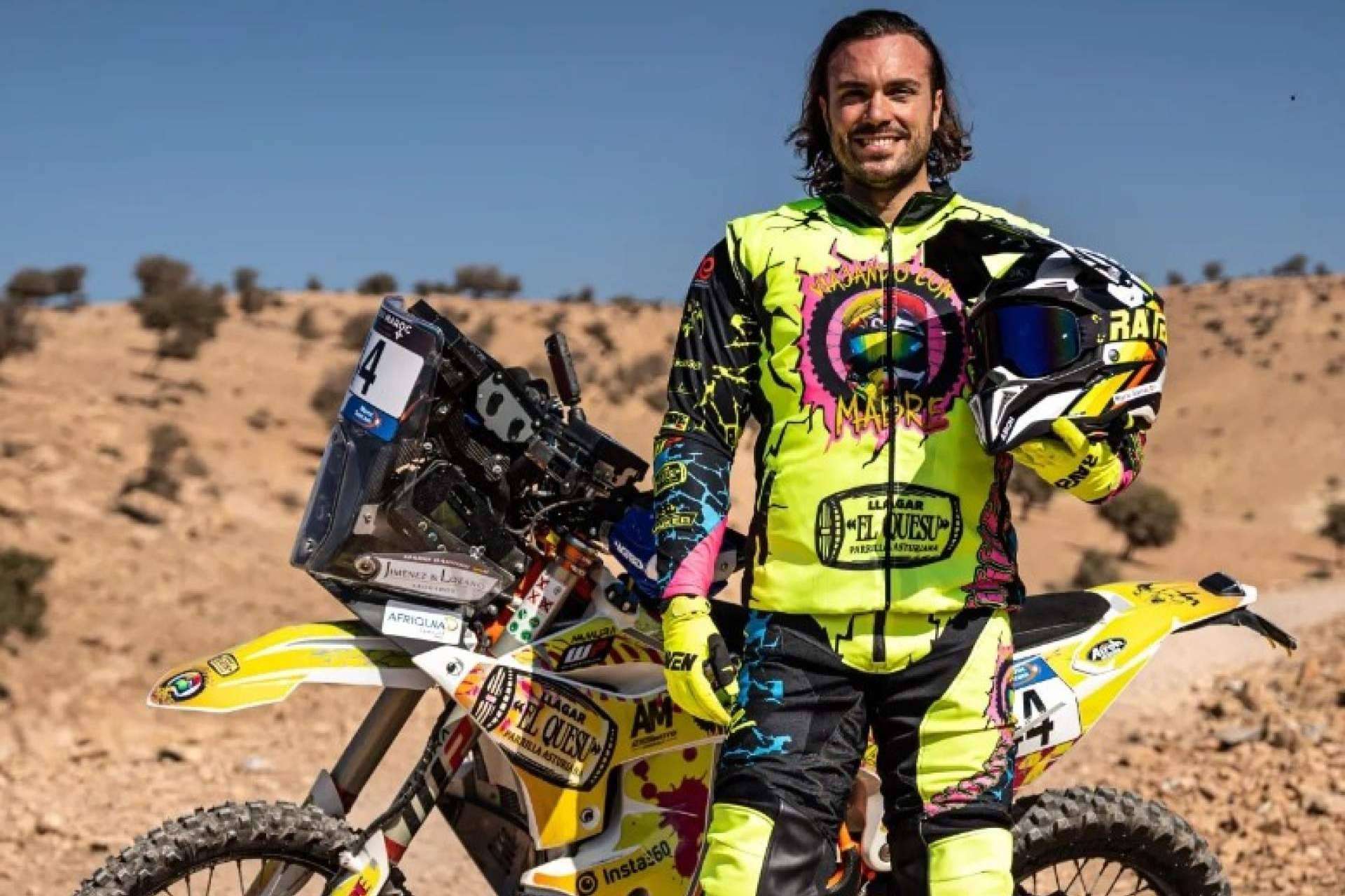 Nuevas pegatinas para moto de ADHESIVOSEMBARRADOS, resistencia extrema y personalización total