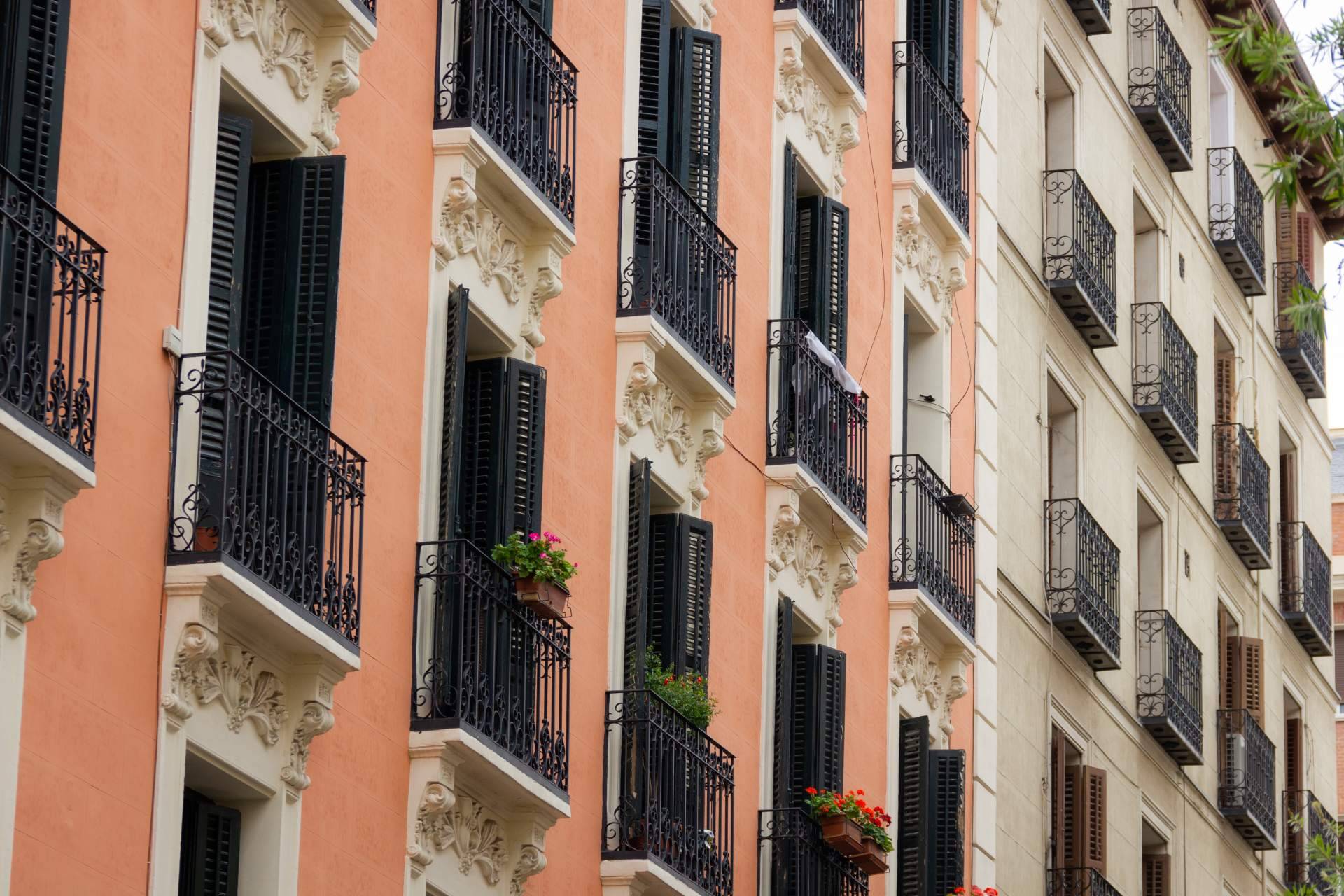 Errores comunes al vender una casa en Madrid y cómo evitarlos