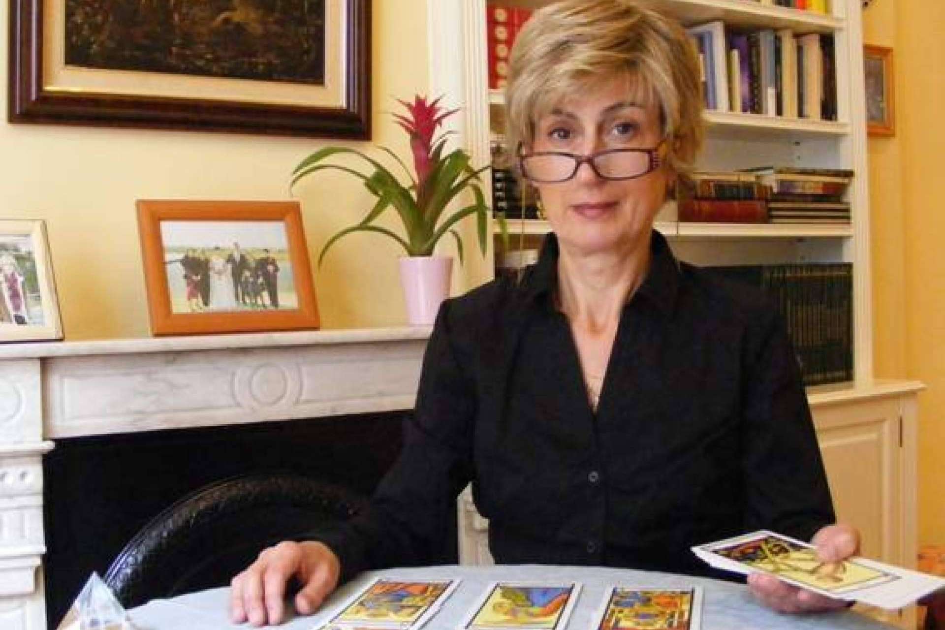 Amarres de Amor paso a paso; Paloma Lafuente - Lo que una Tarotista Apasionada Sabe del Amor