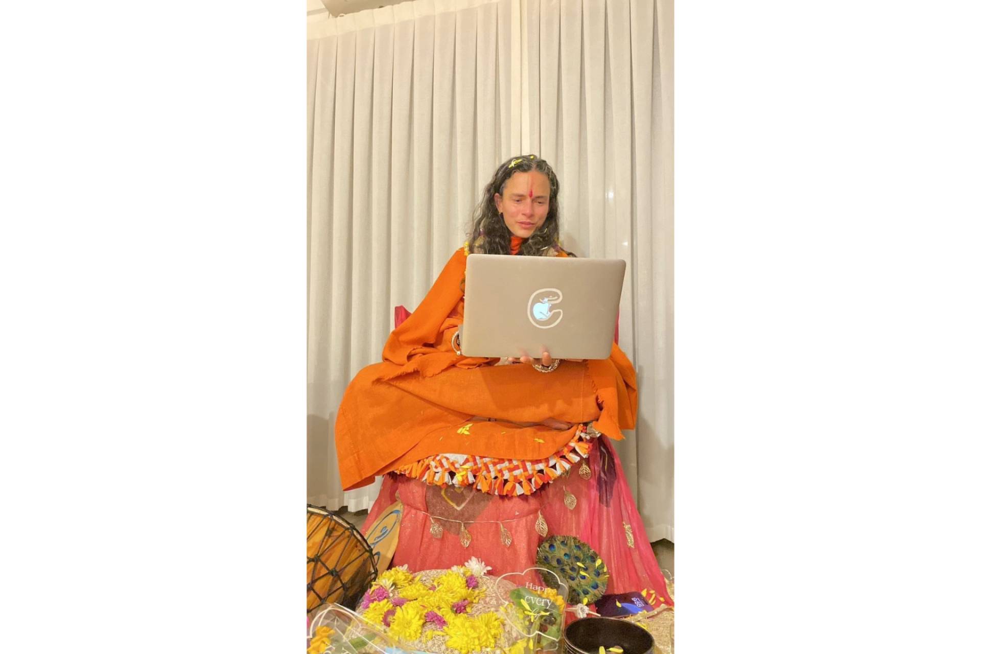 Paramahansa Sadhvi Tridevi Maa inicia sus estudios en Medicina y Bioquímica en la UBA