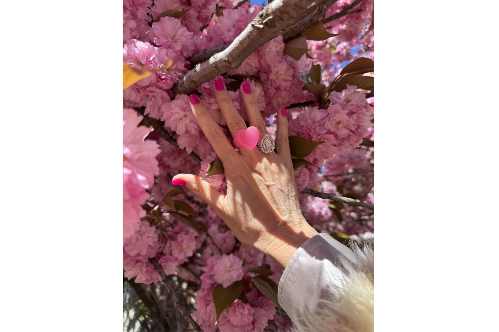 Cabellos Brunettes y uñas efecto Naked son las tendencias para otoño de Raffel Pages