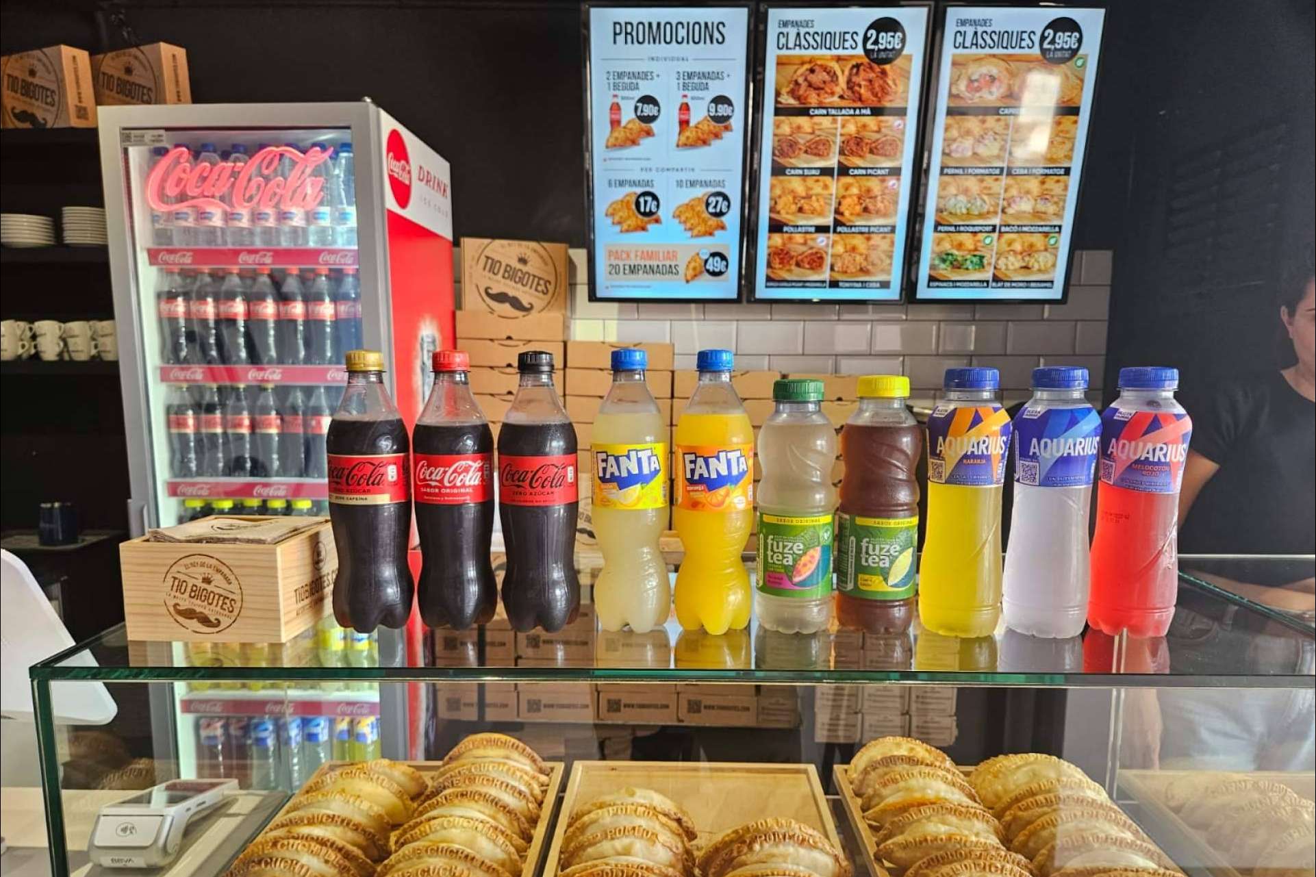 Tío Bigotes, Coca-Cola y Häagen-Dazs; la nueva experiencia gastronómica que arrasa en la calle