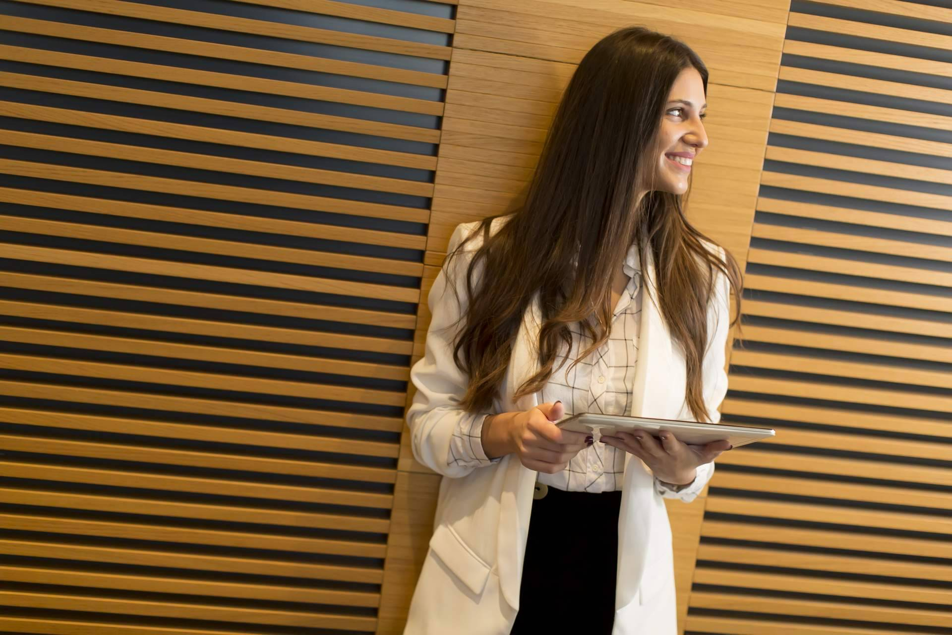Azafatas para eventos; una pieza clave en la experiencia de marca