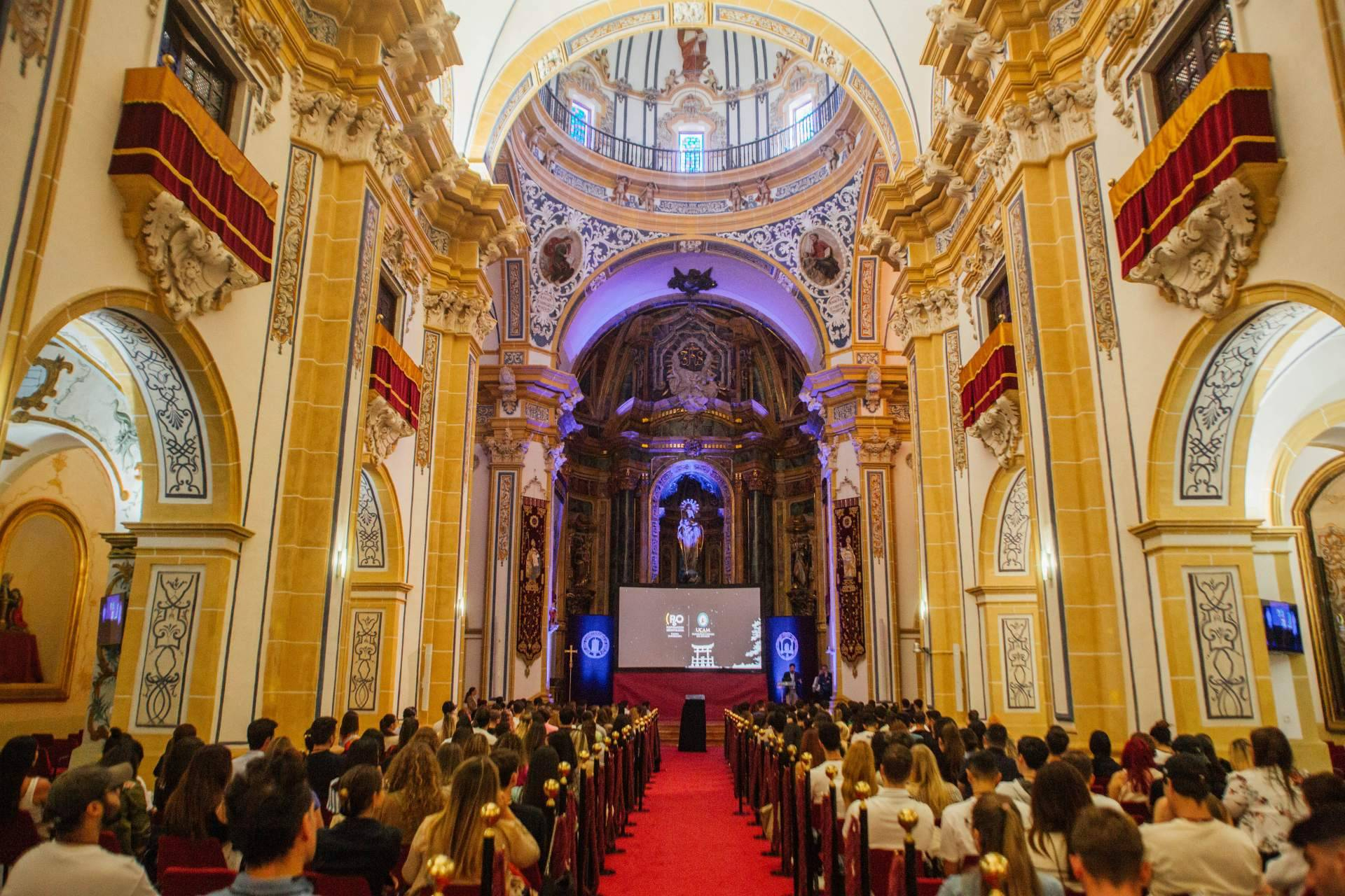 PgO UCAM refuerza su proyección internacional en AEEDC Dubai 2026