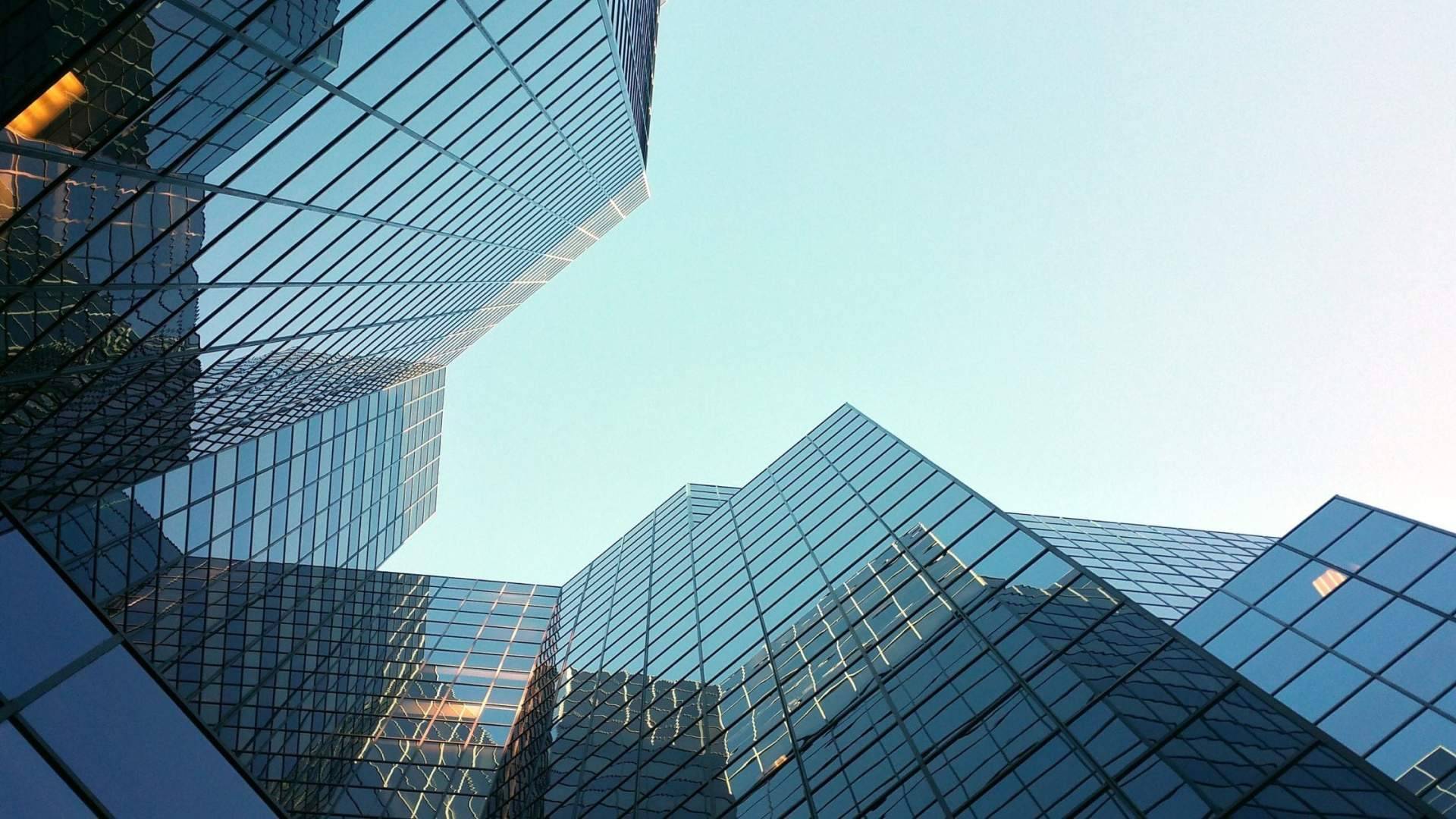 La saturación normativa y la gestión fragmentada dejan solo al empresario y frenan el crecimiento de las pymes