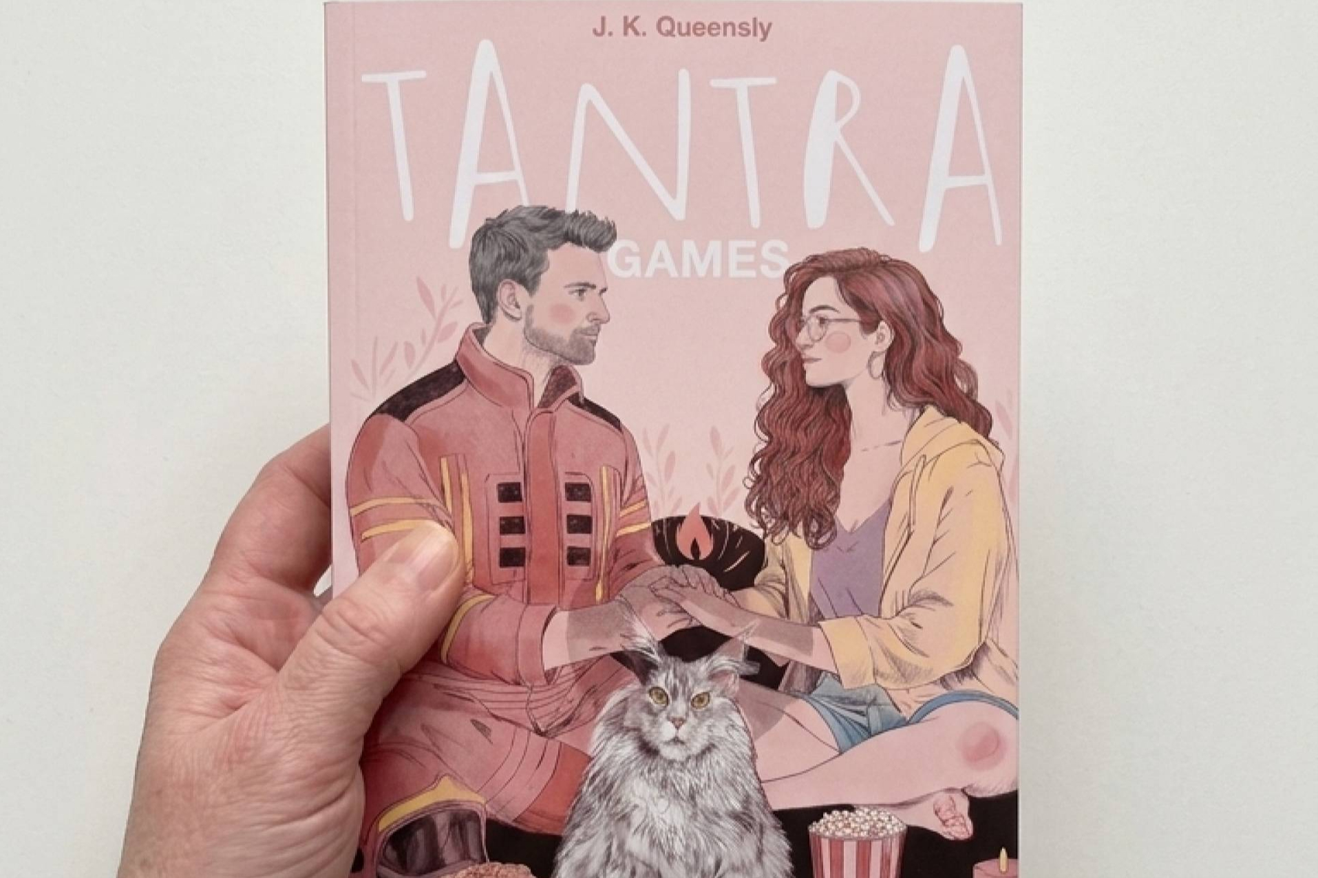 El debut de J.K. Queensly en la novela romántica combina humor, deseo y transformación personal