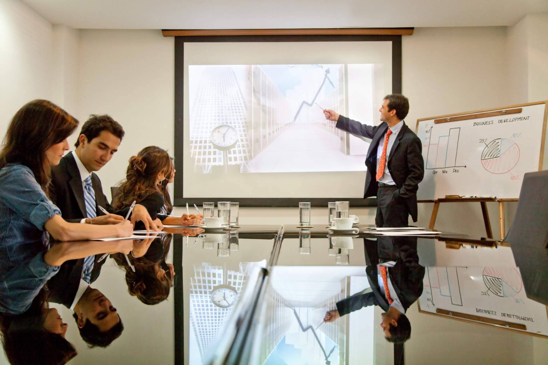 Cómo preparar la estructura salarial y organizativa ante la futura transposición de la directiva europea