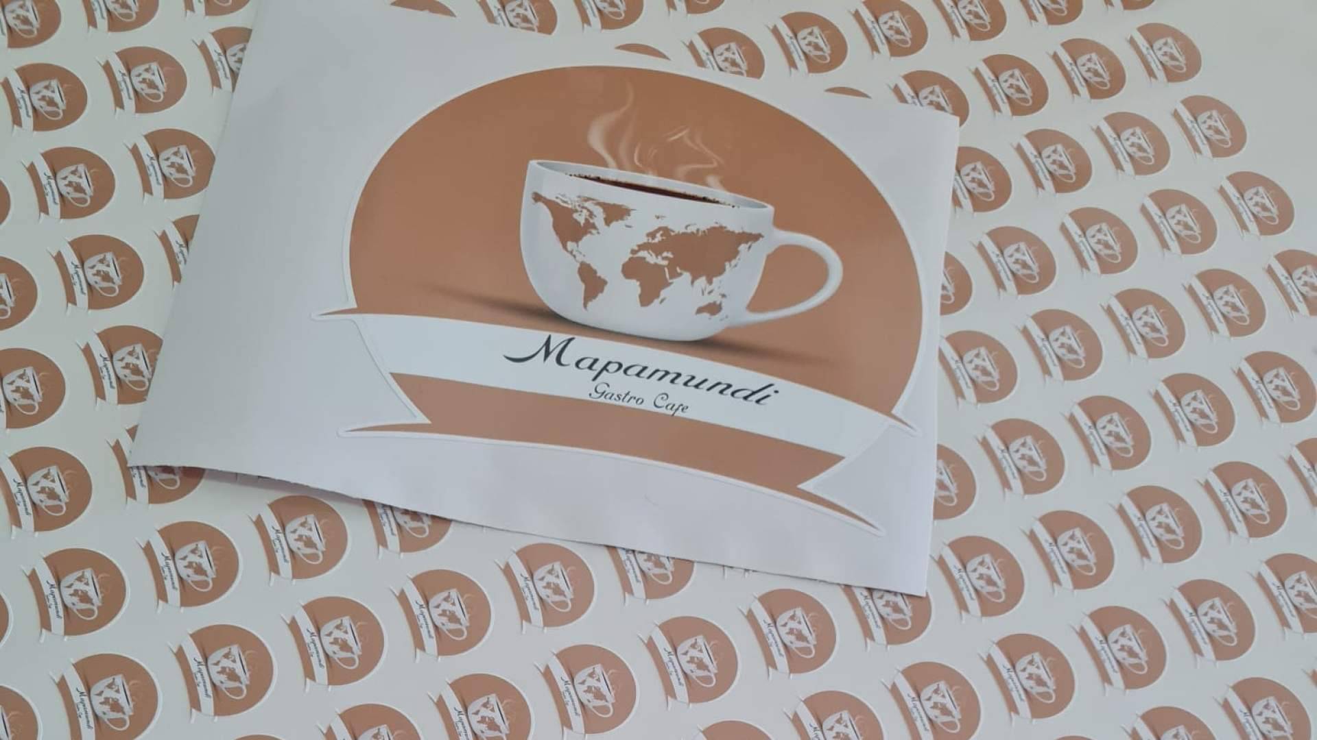 Las pegatinas personalizadas y los vinilos personalizados ganan terreno en los comercios canarios de la mano de Vinilos Decorativos Tenerife