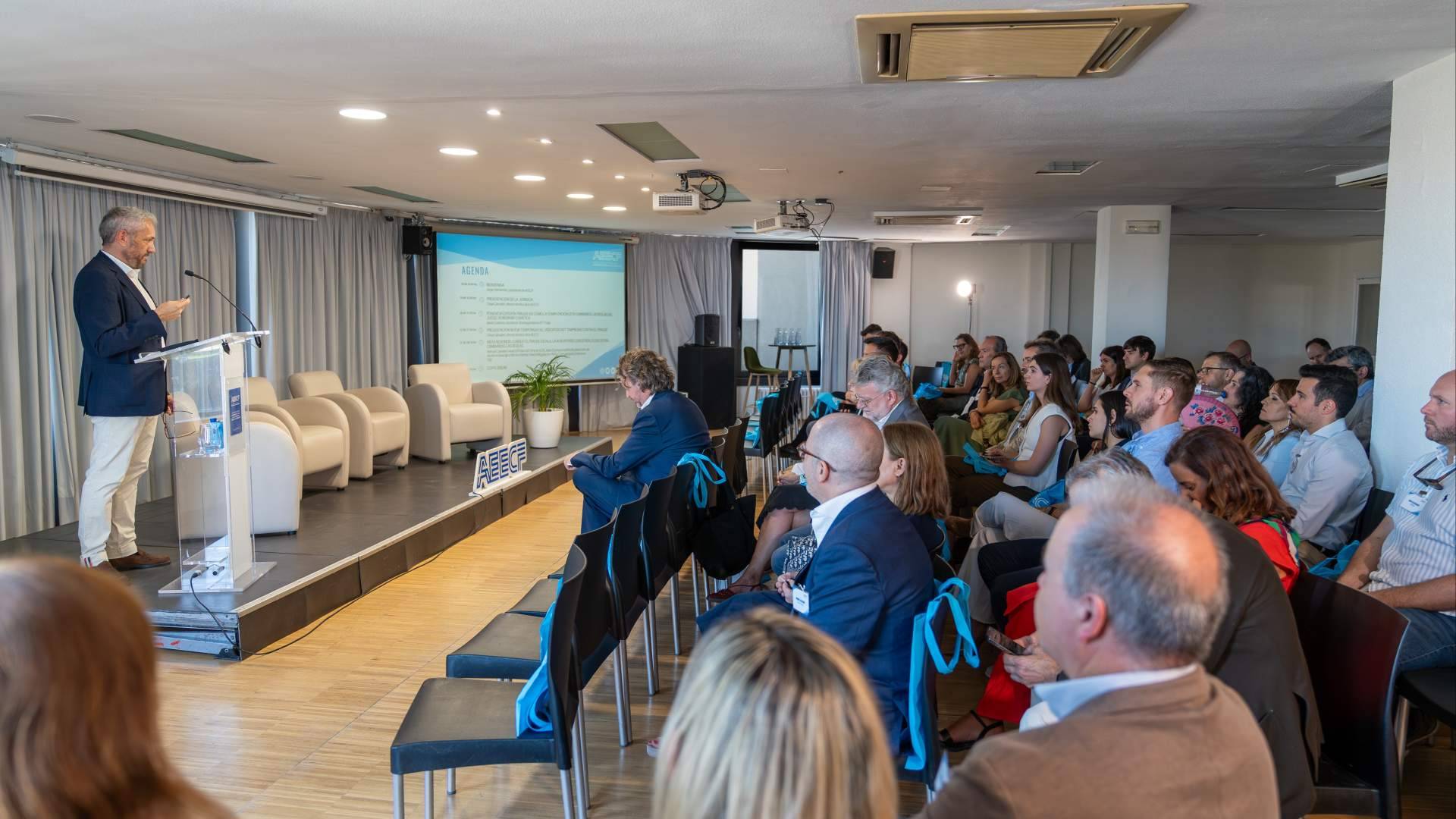 La AEECF duplica el número de empresas asociadas desde 2024 y reúne a un centenar de expertos en su II Congreso de Fraude digital
