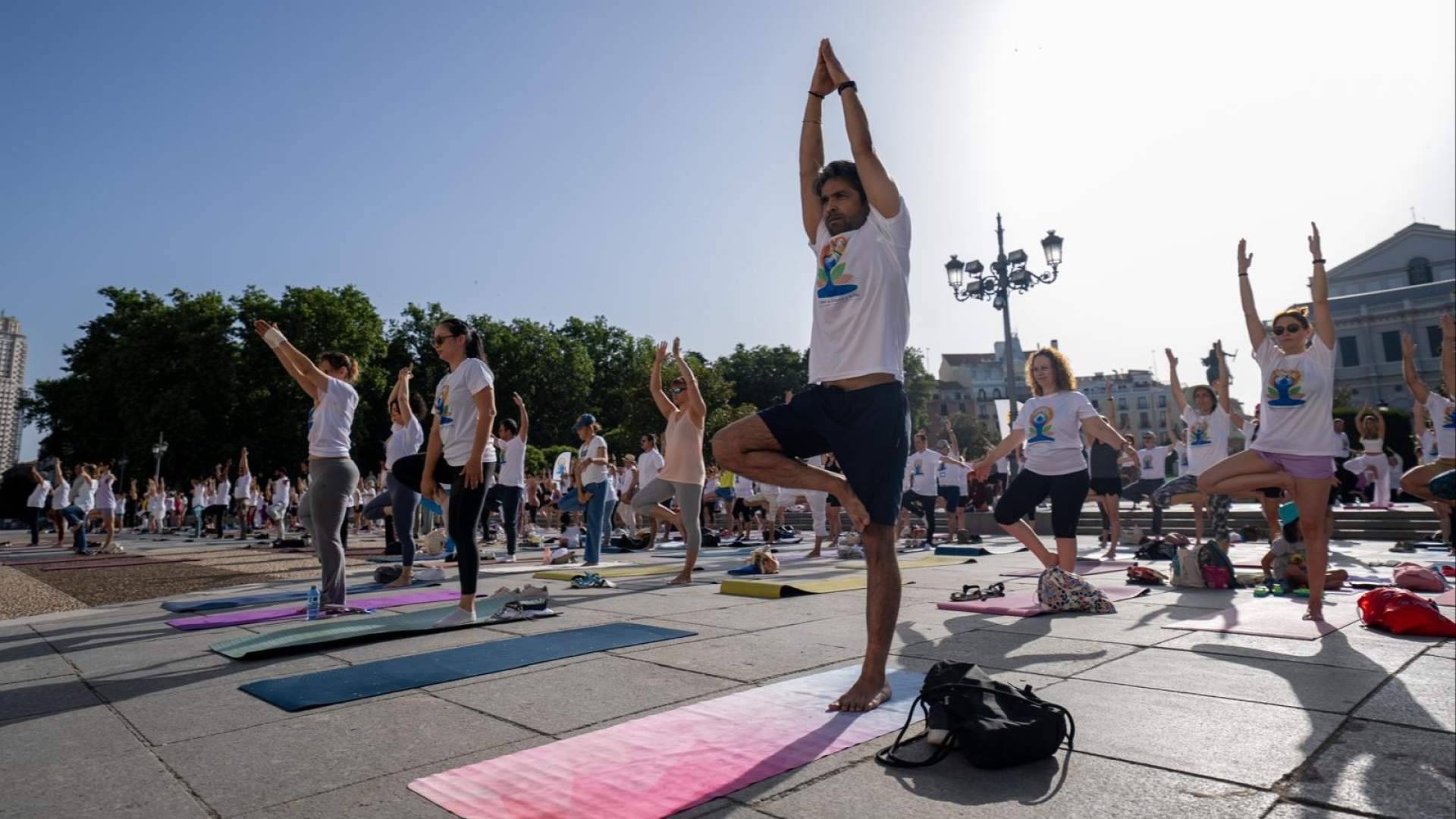 La Embajada de la India celebra el Día Internacional del Yoga con actividades gratuitas en toda España